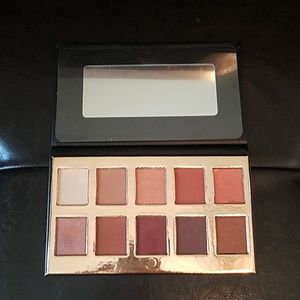 TRADED Crown Pro Fuego palette
